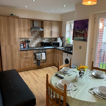 Modern, Quiet, Sleeps 9, Etihad, Coop Live, Manchester Dış mekan fotoğraf