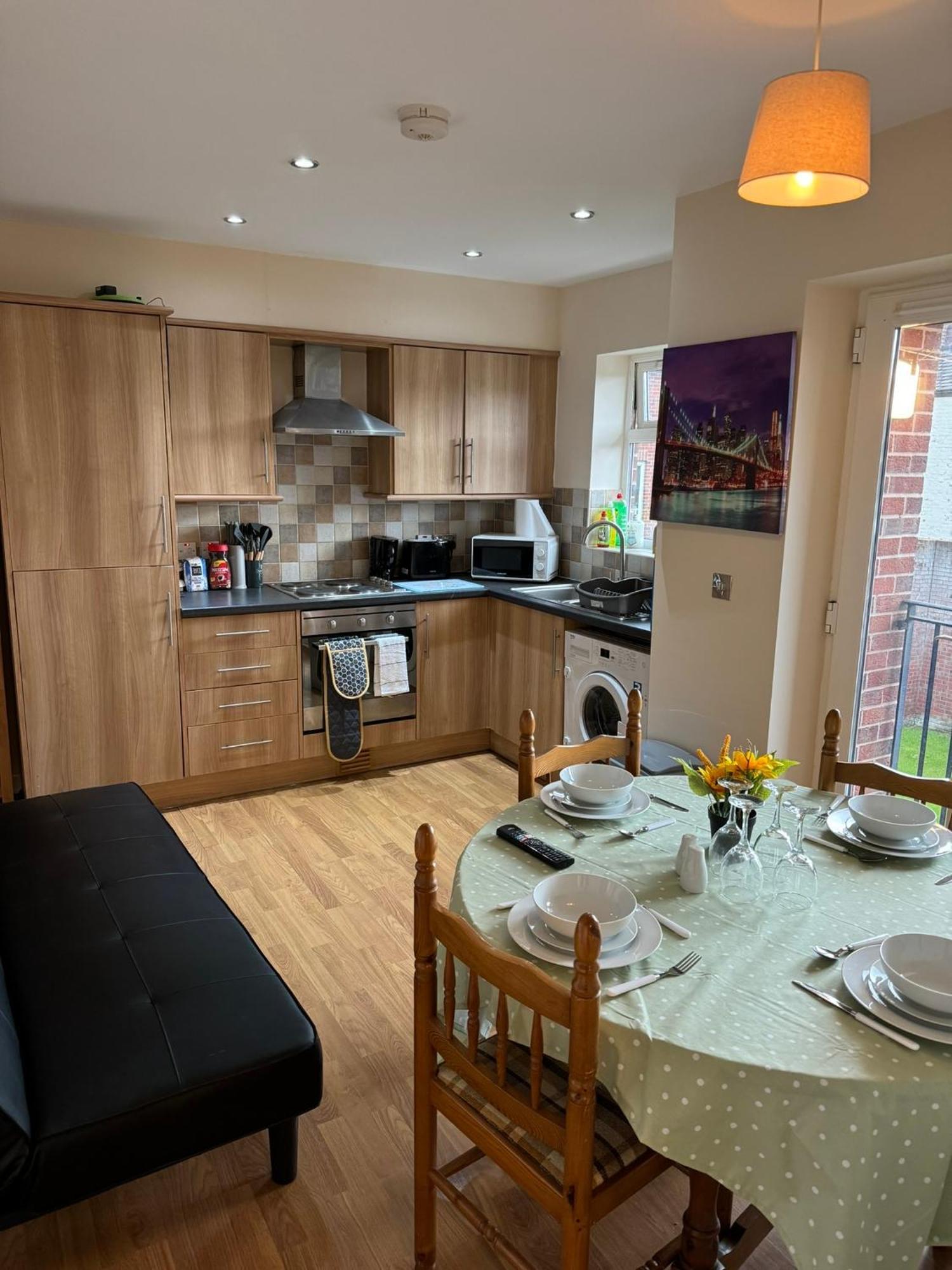 Modern, Quiet, Sleeps 9, Etihad, Coop Live, Manchester Dış mekan fotoğraf